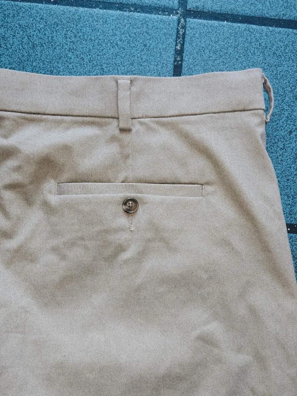 NEW Roundtree Yorke Travel Smart sz 40 flat front shorts khaki beige classic fit